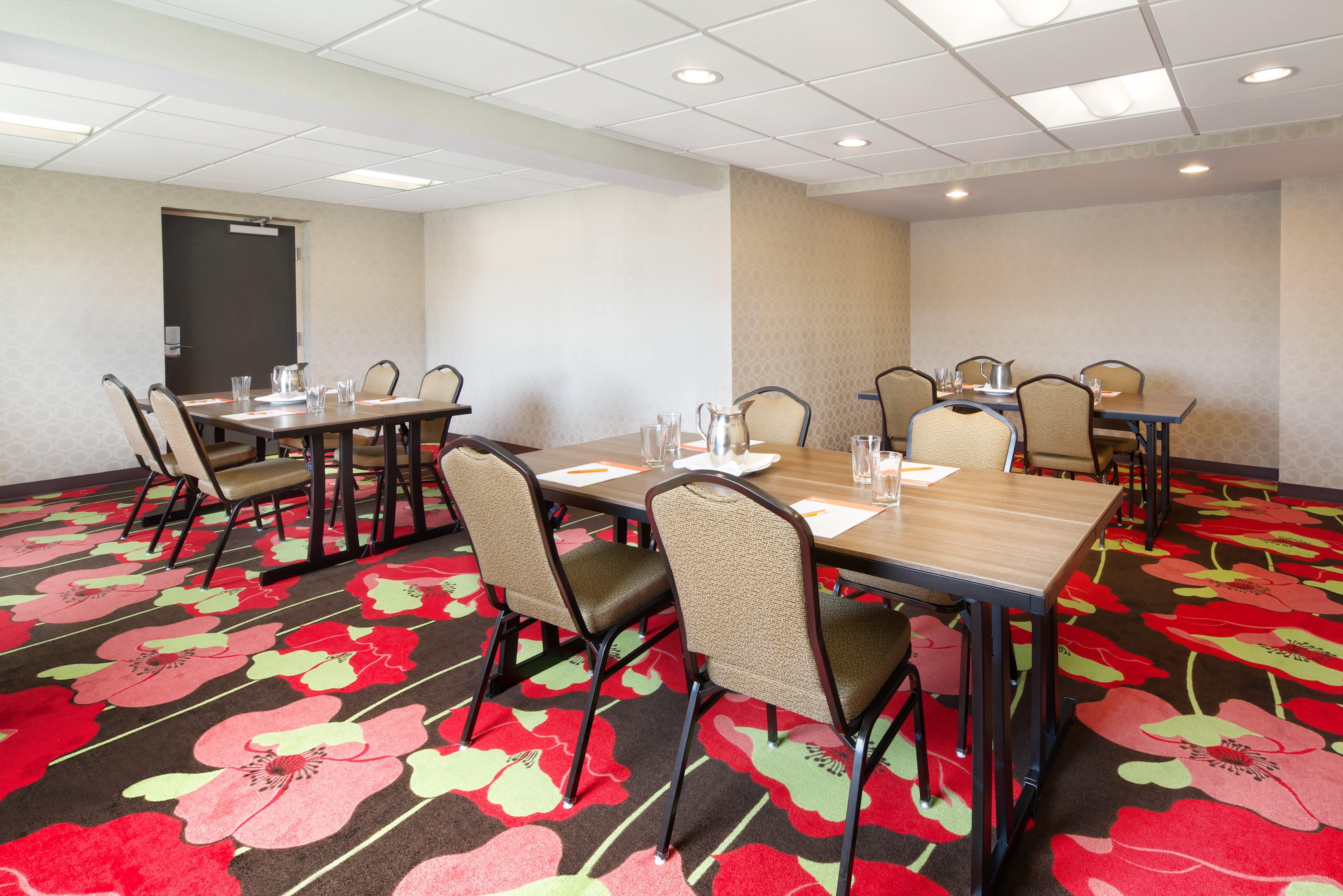 Hotel Indigo Cleveland Beachwood By Ihg Bagian luar foto